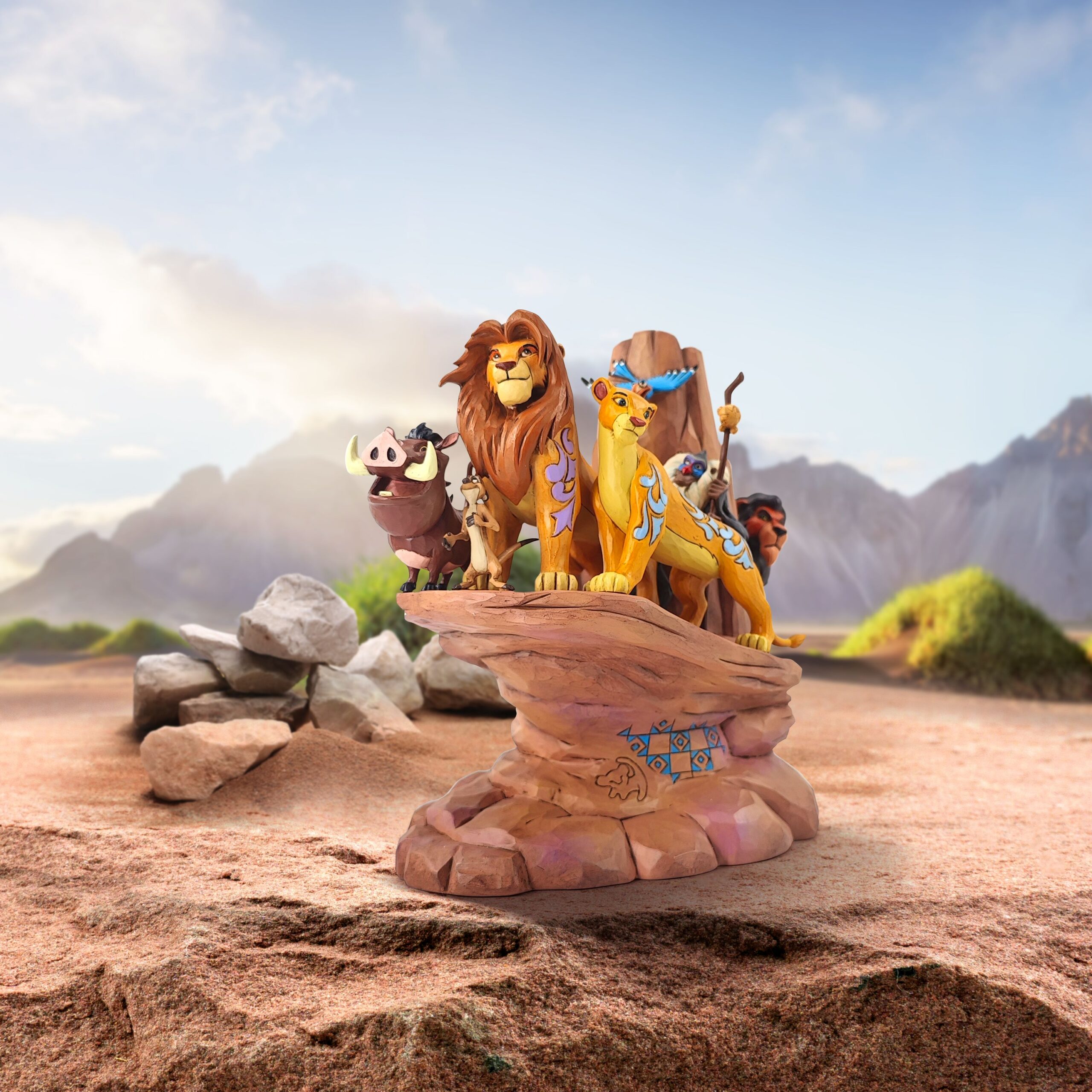Disney Traditions Lion King Carved in Stone Jim Shore beeld met Simba, Mufasa, Nala en Rafiki
